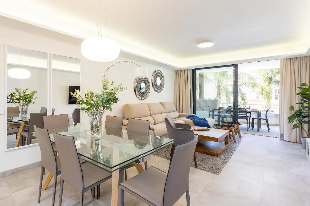 Blue Infinity Luxury Apartment By Ghr Rentals Estepona